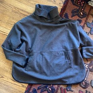 The North face Women’s Turtleneck Poncho/Cape - Size M/L